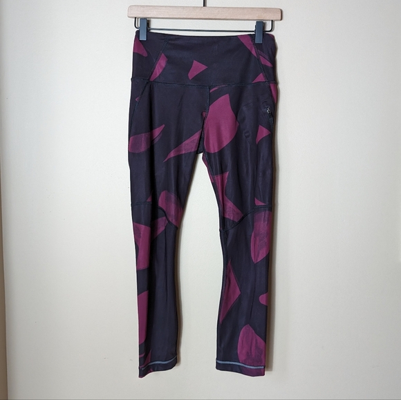 lululemon athletica Pants - Lululemon All Sport CropBack Spin Stroke Dashing Purple Black size 4